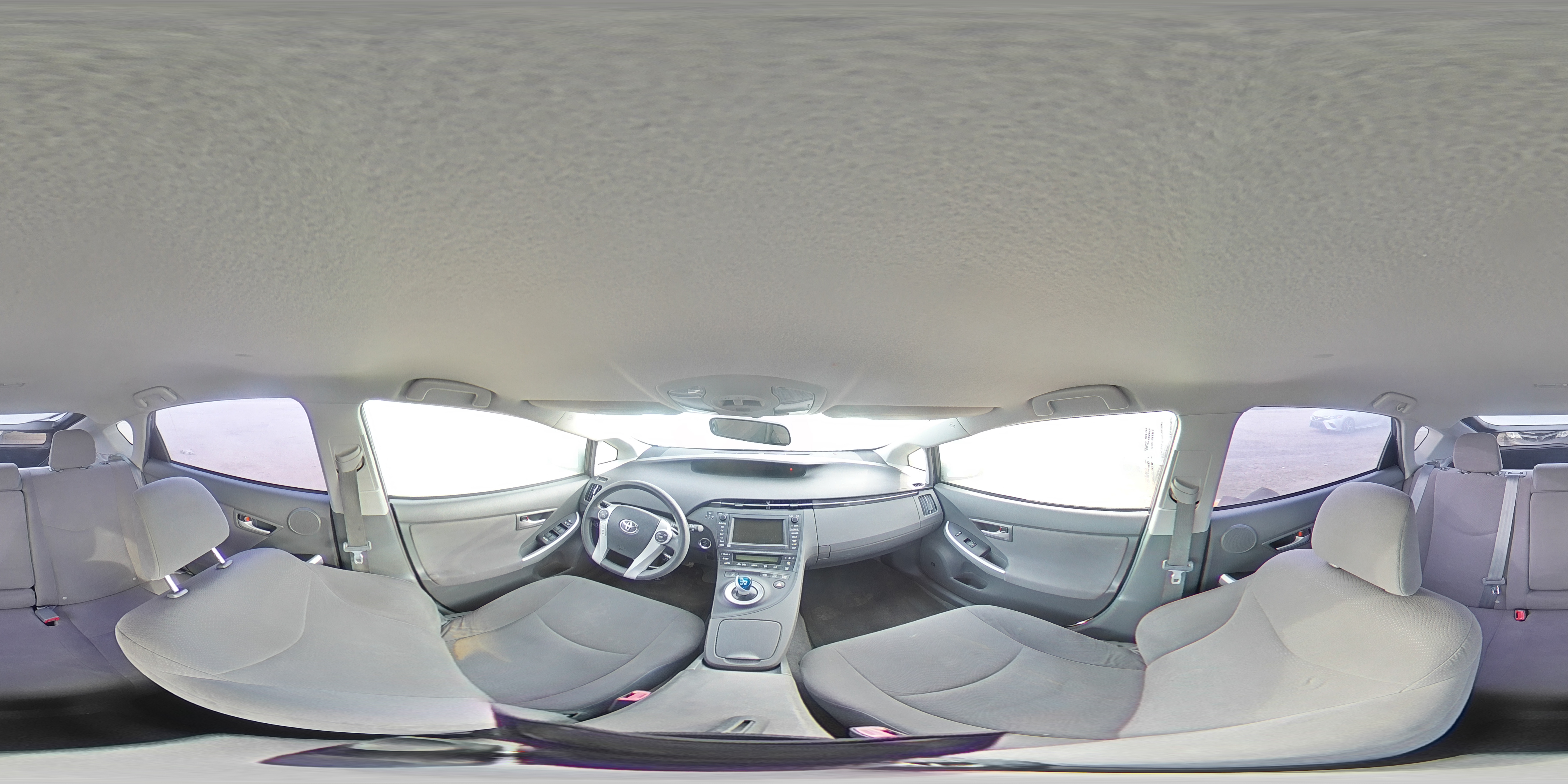 2011 Toyota Prius - Image 12