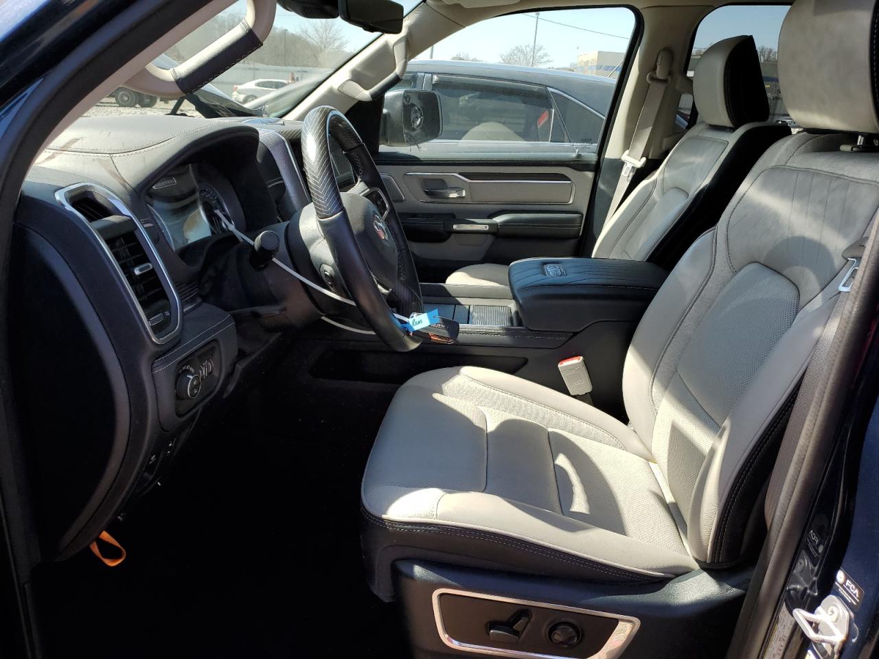 2022 RAM 1500 - Image 7