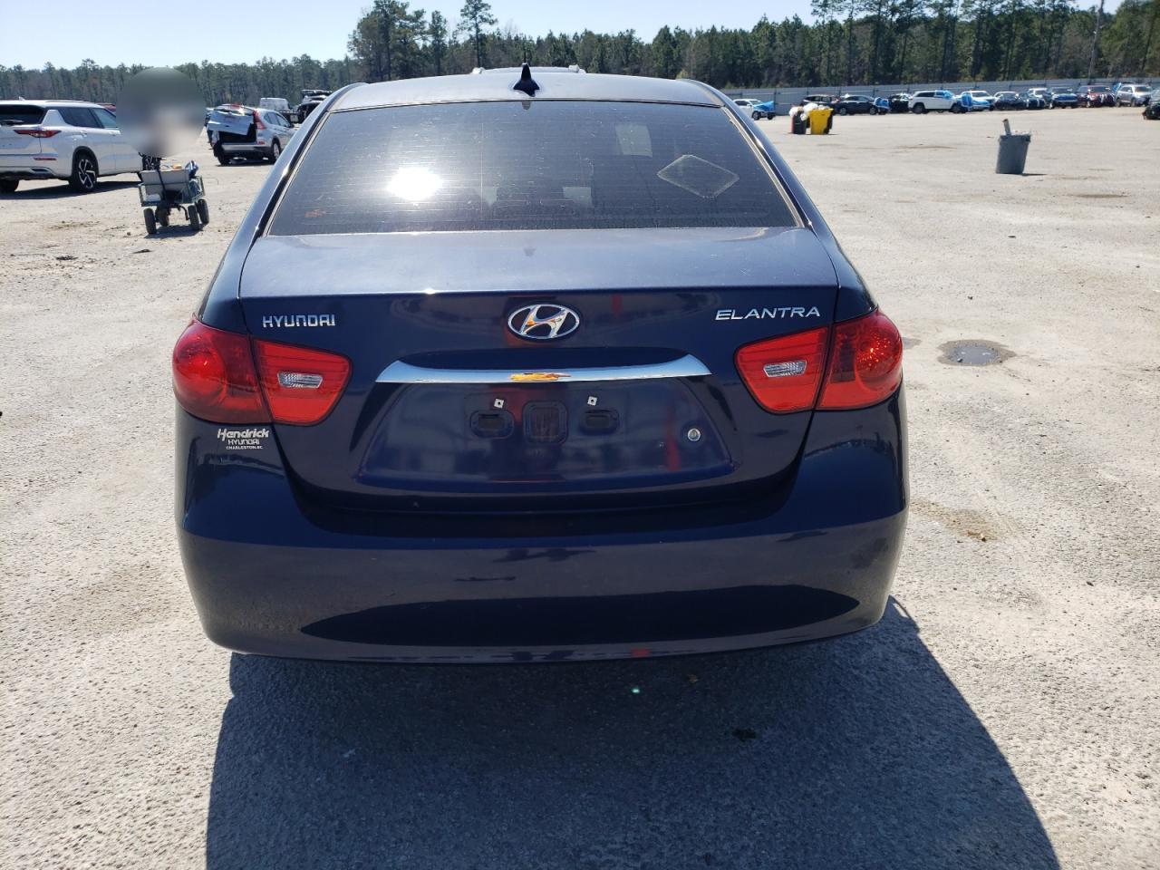 2010 Hyundai Elantra - Image 6