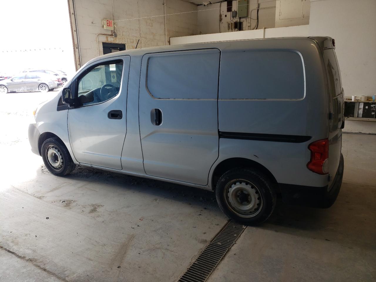 2013 Nissan NV - Image 2