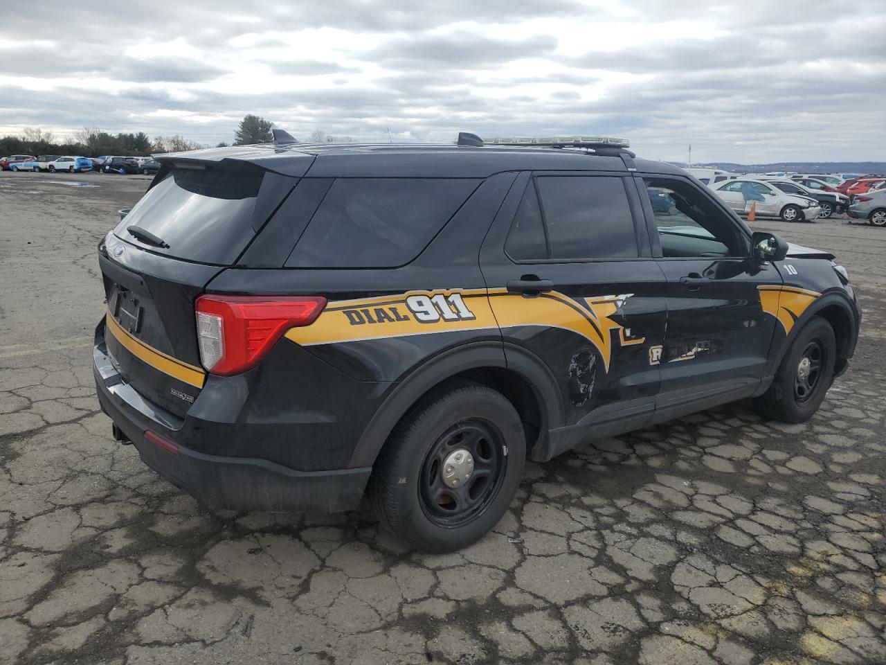 2022 Ford Explorer - Image 3