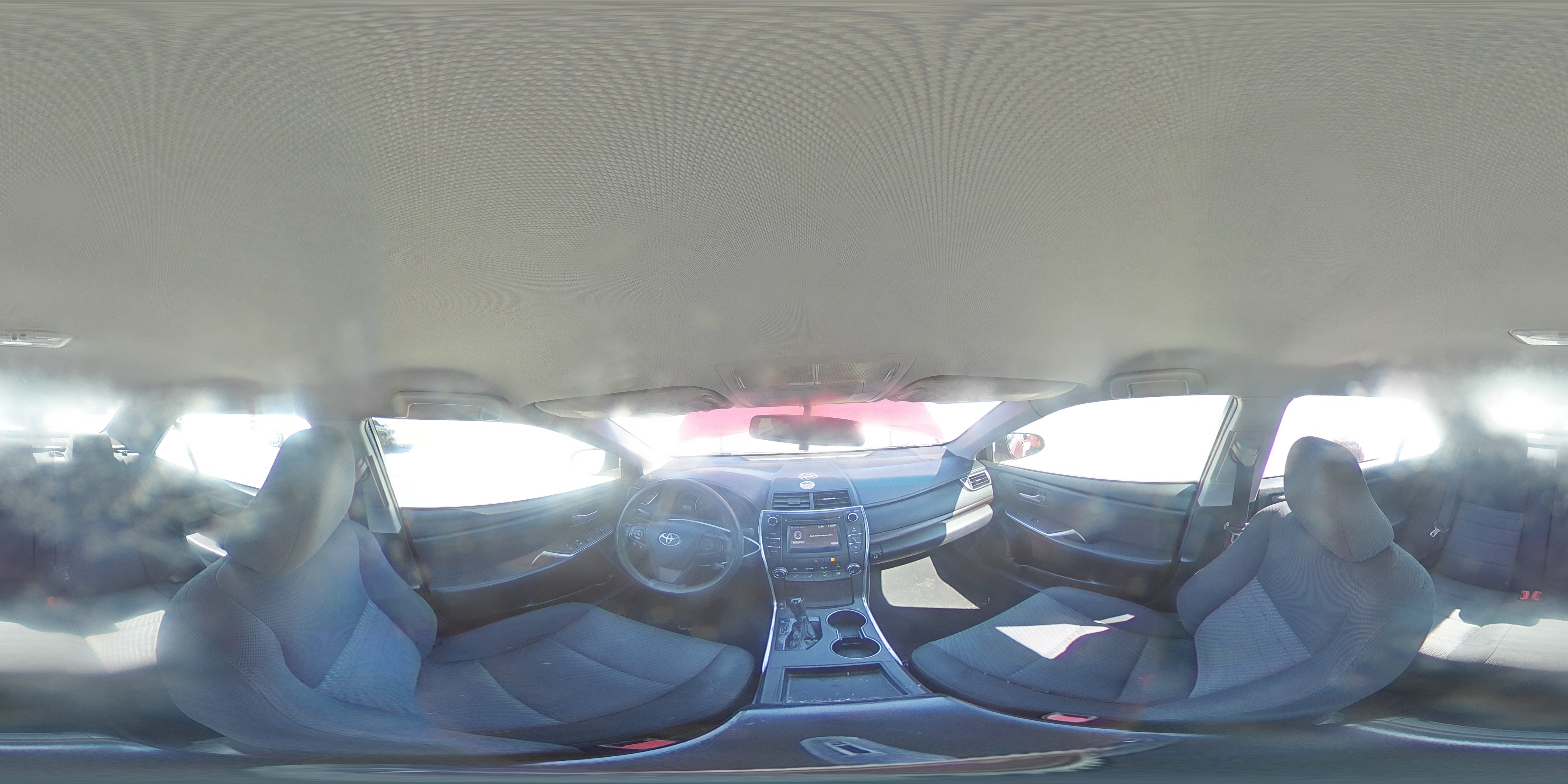 2015 Toyota Camry - Image 13