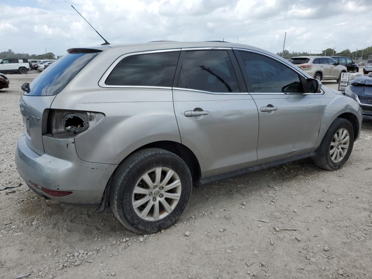 2010 Mazda CX-7 - Image 3