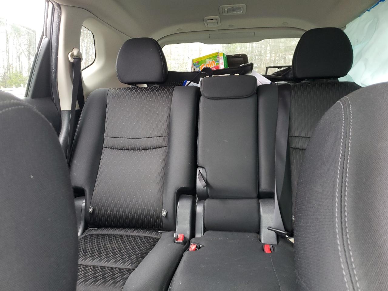 2019 Nissan Rogue - Image 10