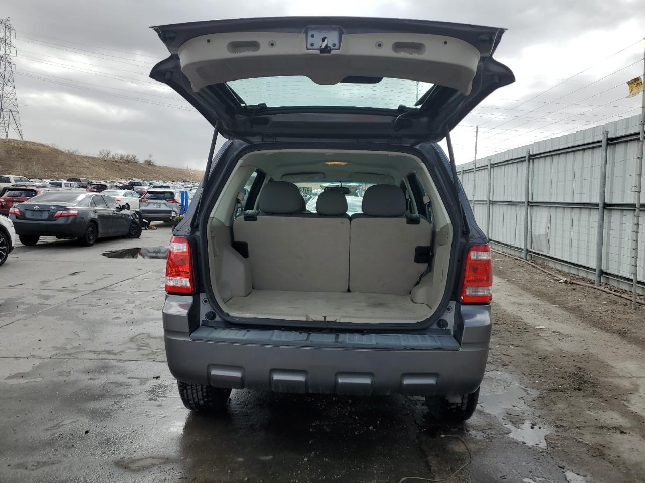 2011 Ford Escape - Image 6