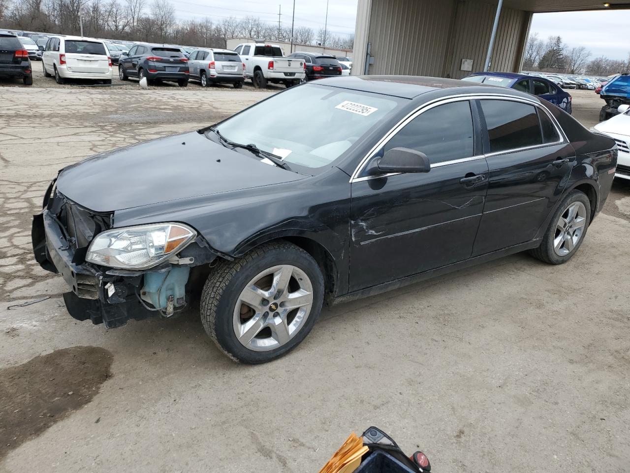 2011 Chevrolet Malibu Ls na sprzedaż w Fort Wayne, IN - Front End