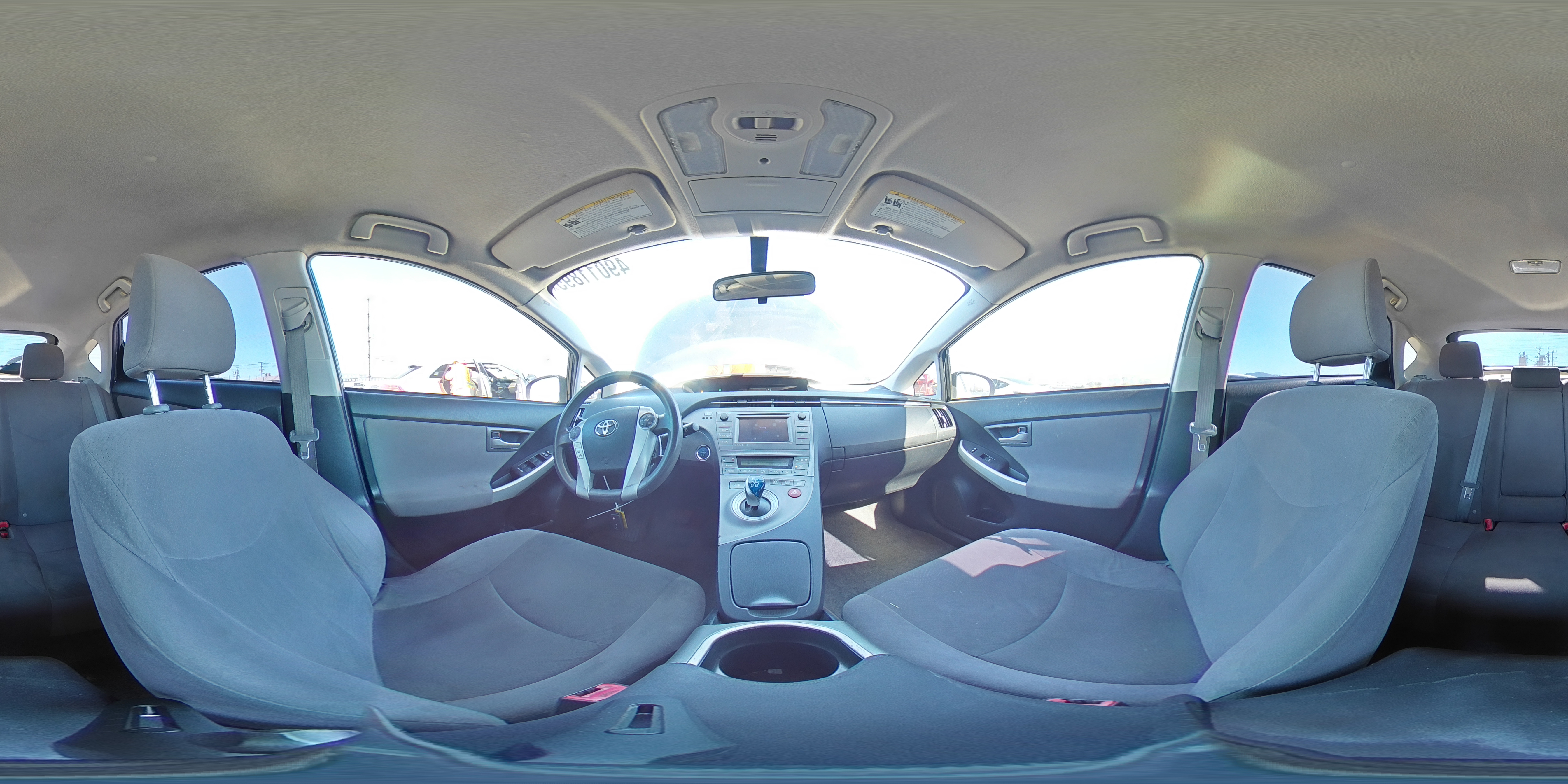 2013 Toyota Prius - Image 12