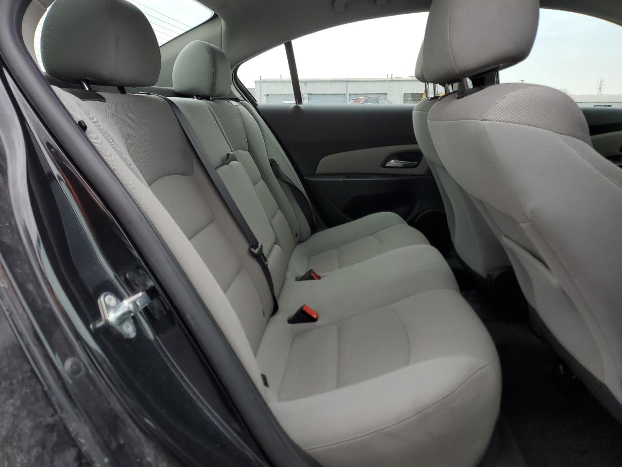 2015 Chevrolet Cruze - Image 10