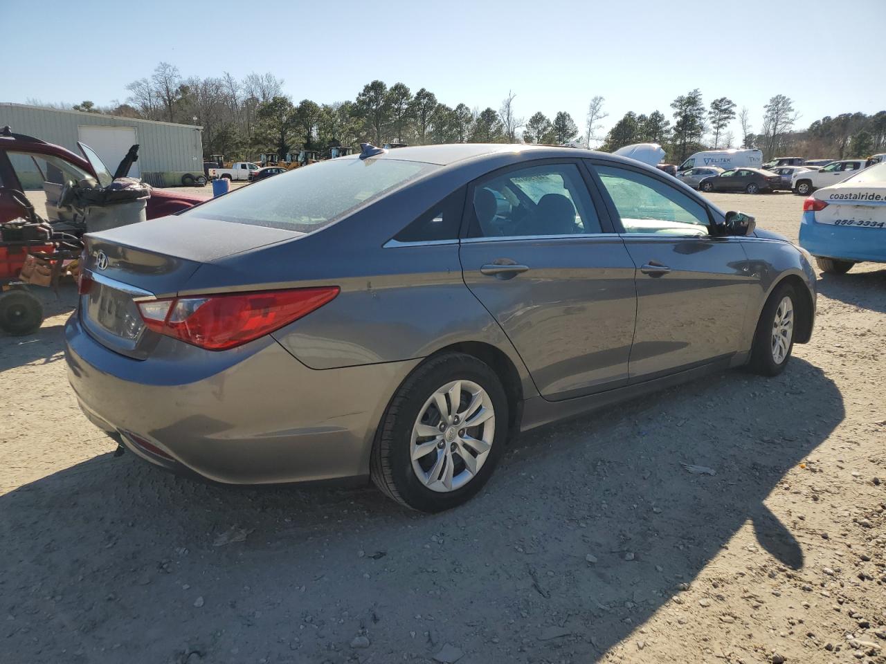 2012 Hyundai Sonata - Image 3