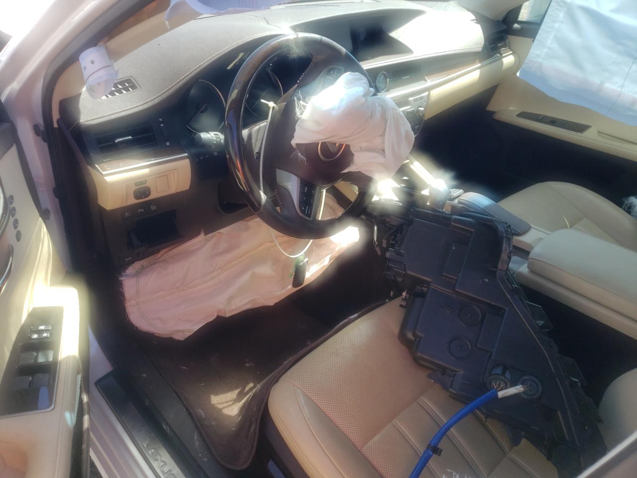 2018 Lexus ES - Image 8