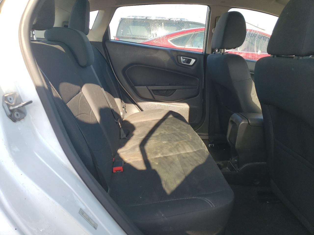 2015 Ford Fiesta - Image 10