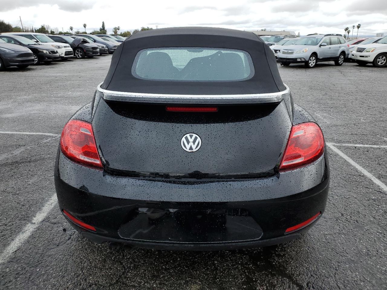 2014 Volkswagen Beetle - Image 6