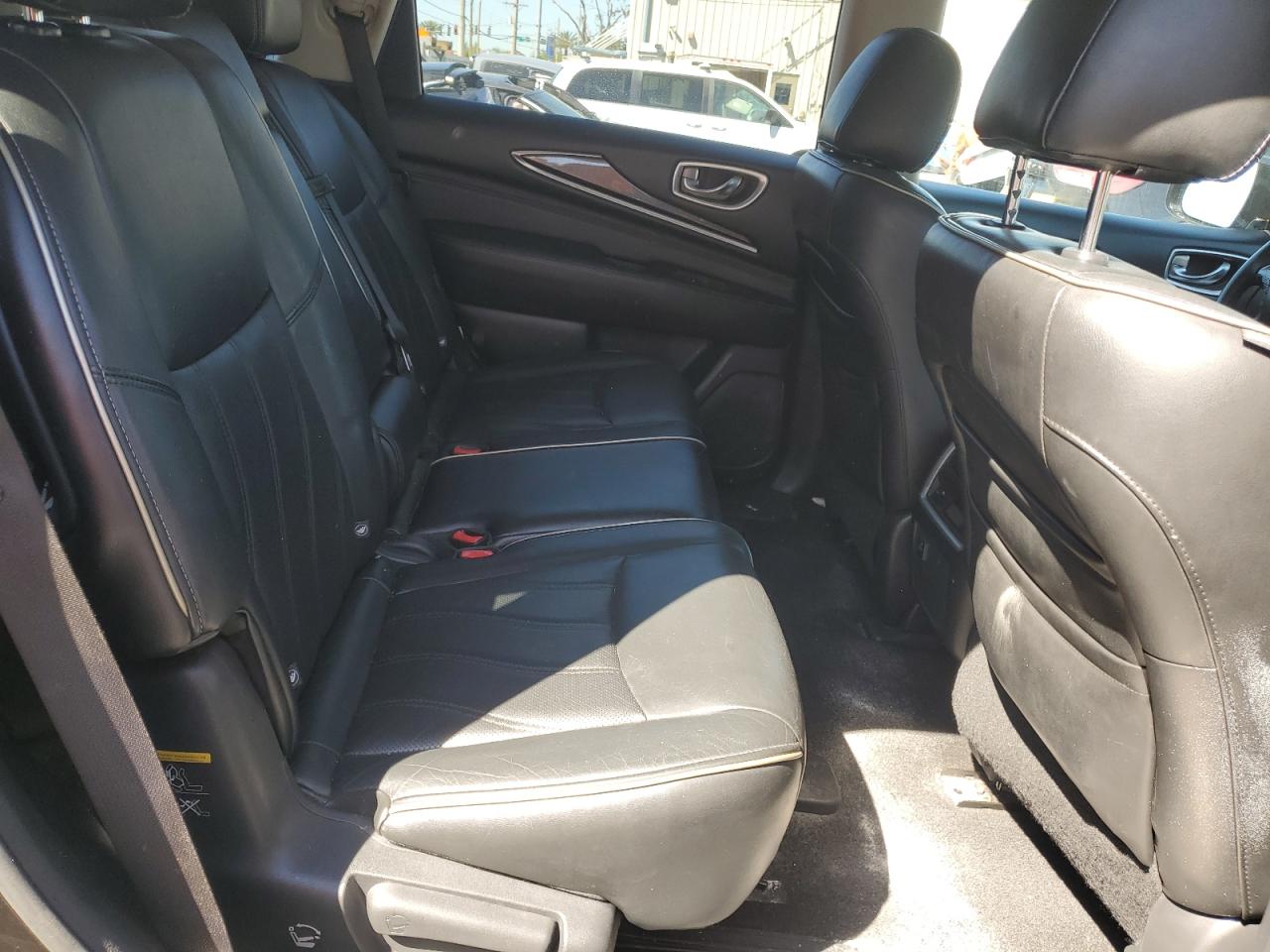 2016 Infiniti QX60 - Image 12