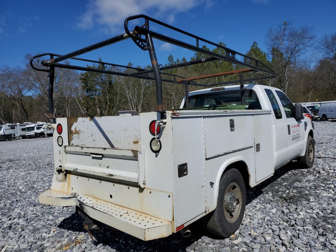 2009 Ford F250 - Image 3