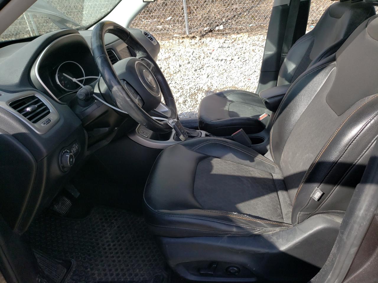 2018 Jeep Compass - Image 7