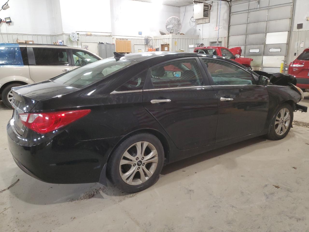2011 Hyundai Sonata - Image 3