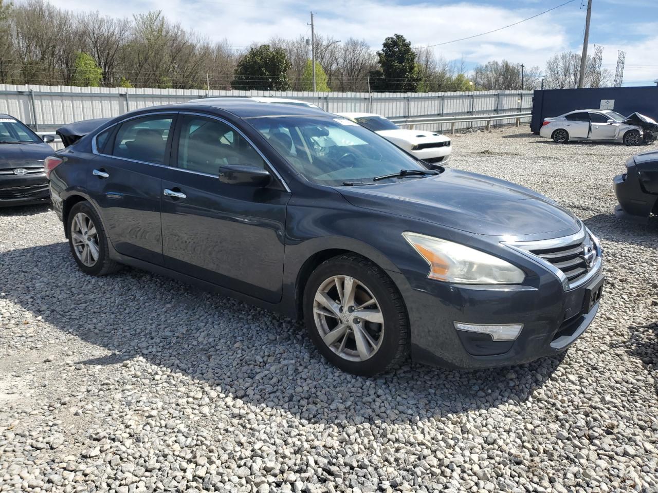 2014 Nissan Altima - Image 4