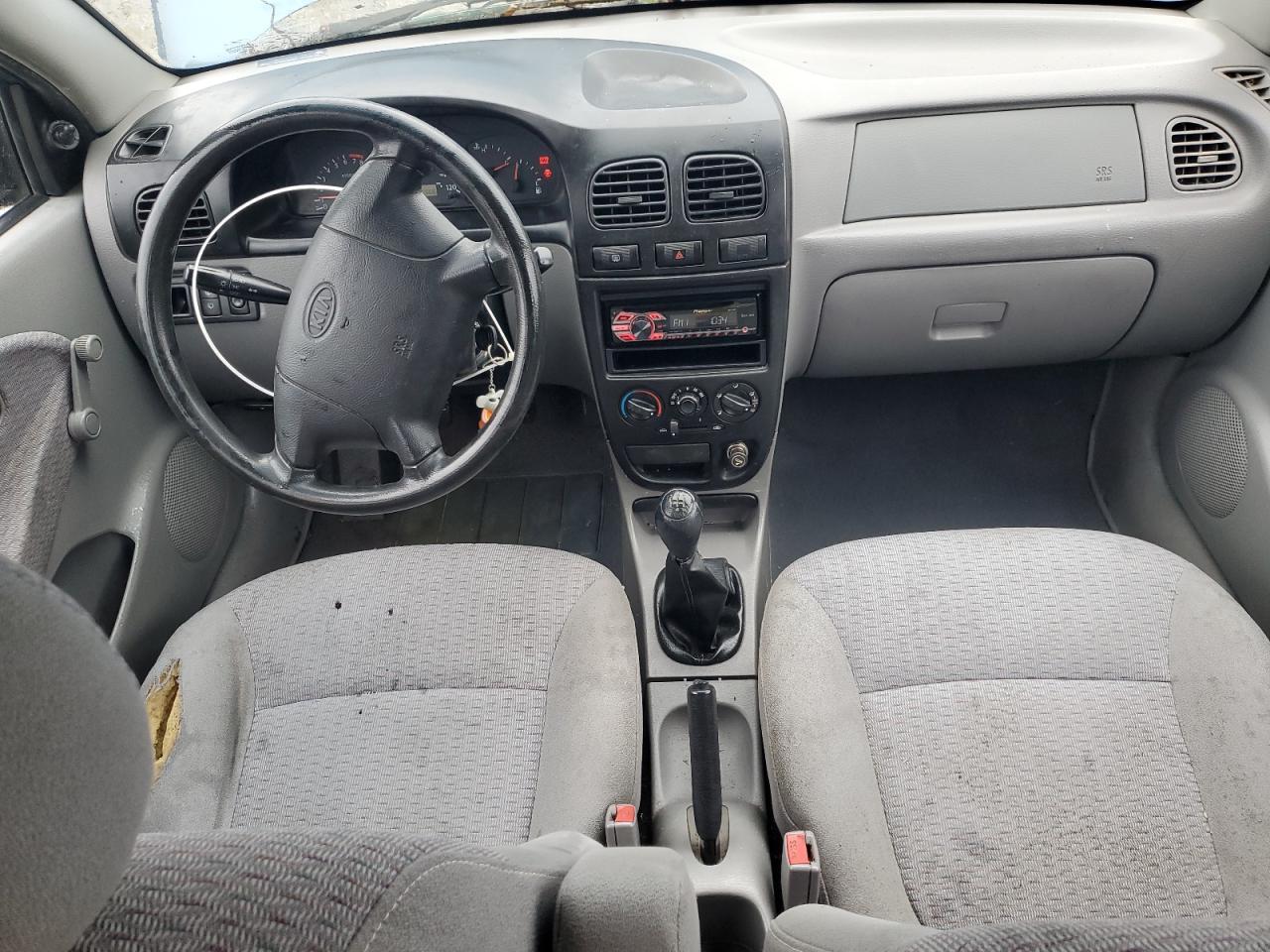 2002 Kia Rio - Image 8