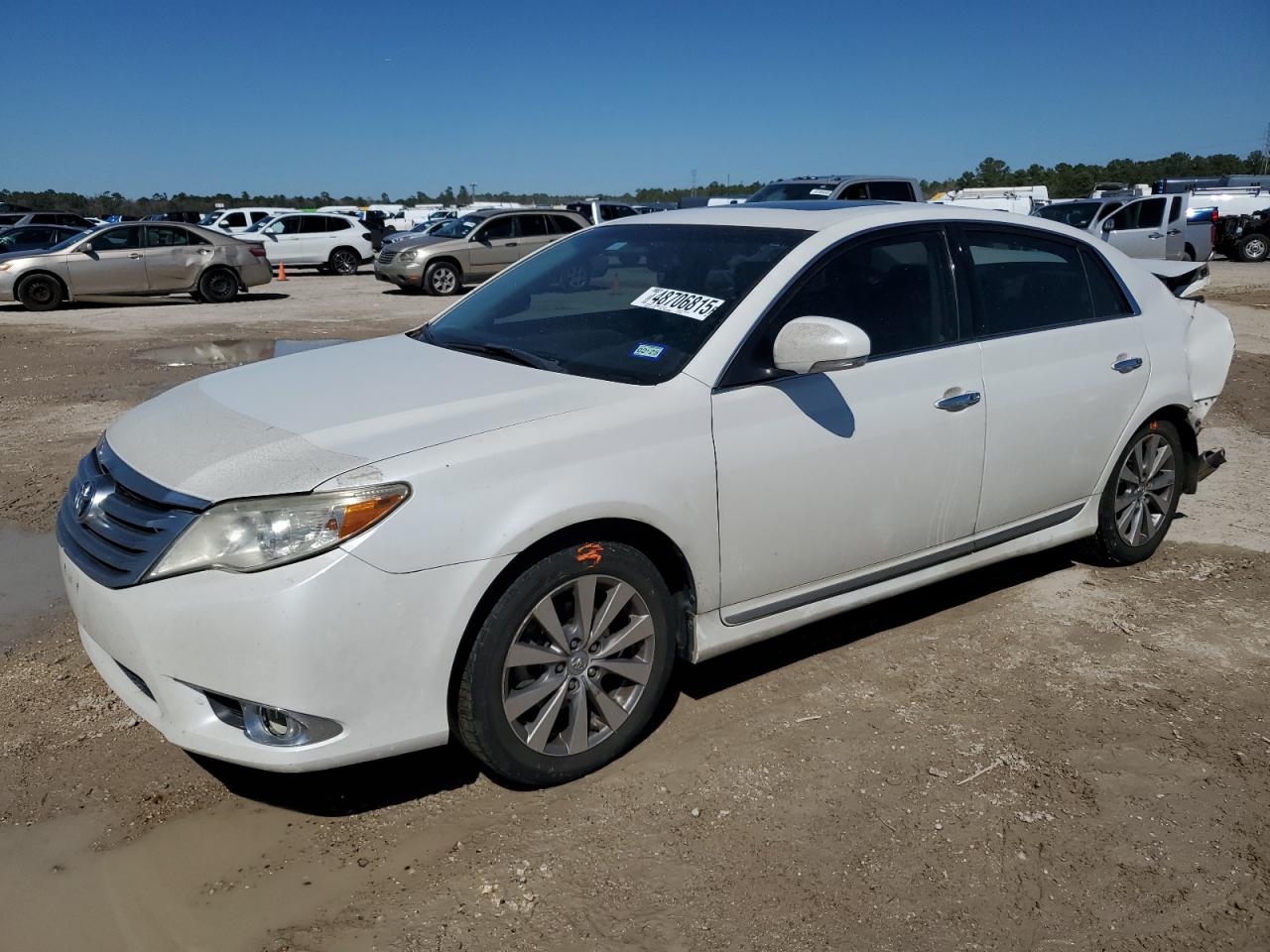 2011 Toyota Avalon - Image 1