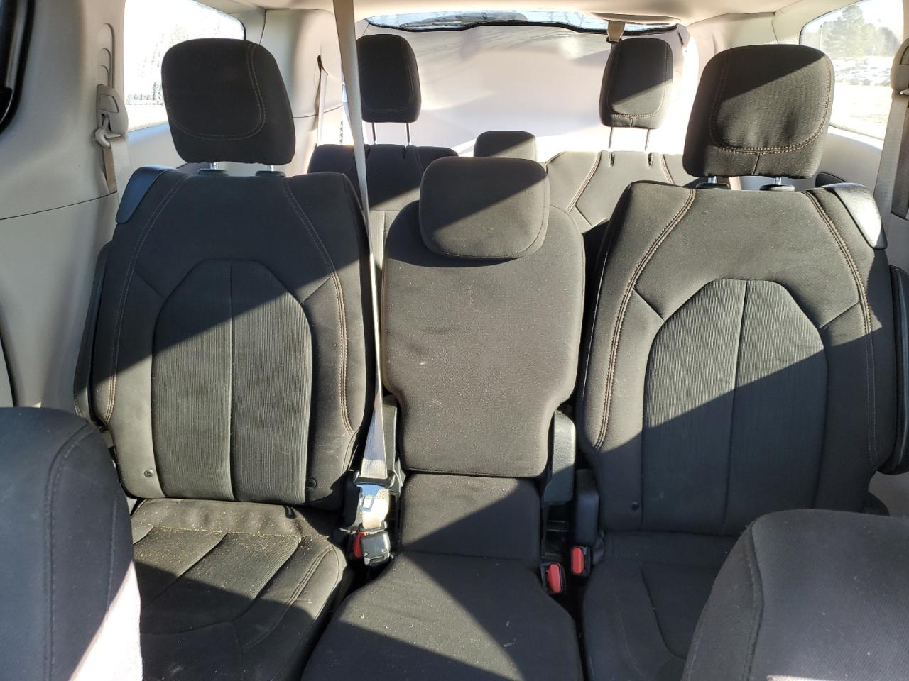 2019 Chrysler Pacifica - Image 10