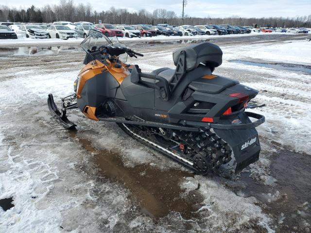 2017 SKIDOO GRAND TOU