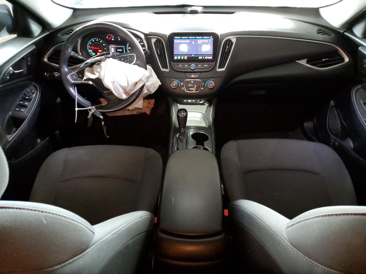 2019 Chevrolet Malibu - Image 8