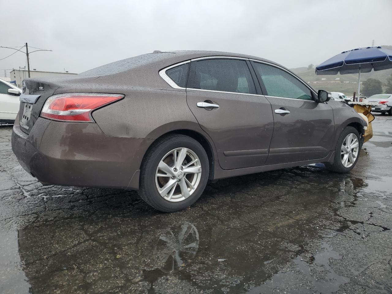 2015 Nissan Altima - Image 3