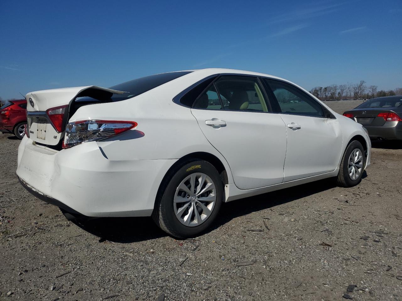 2015 Toyota Camry - Image 3