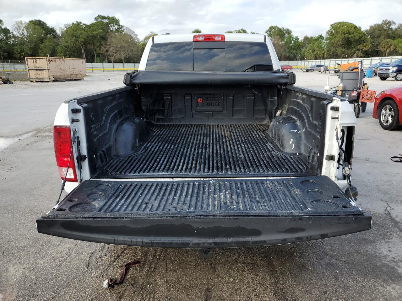 2016 RAM 1500 - Image 6