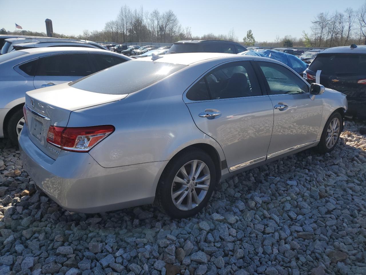 2011 Lexus ES - Image 3