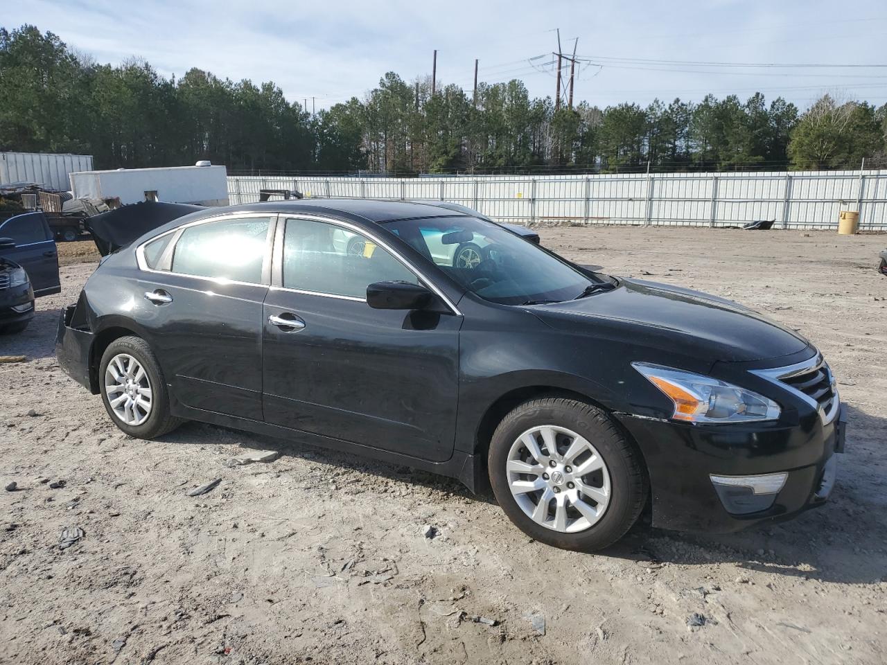 2015 Nissan Altima - Image 4