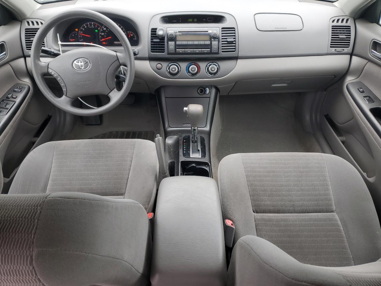 2005 Toyota Camry - Image 8