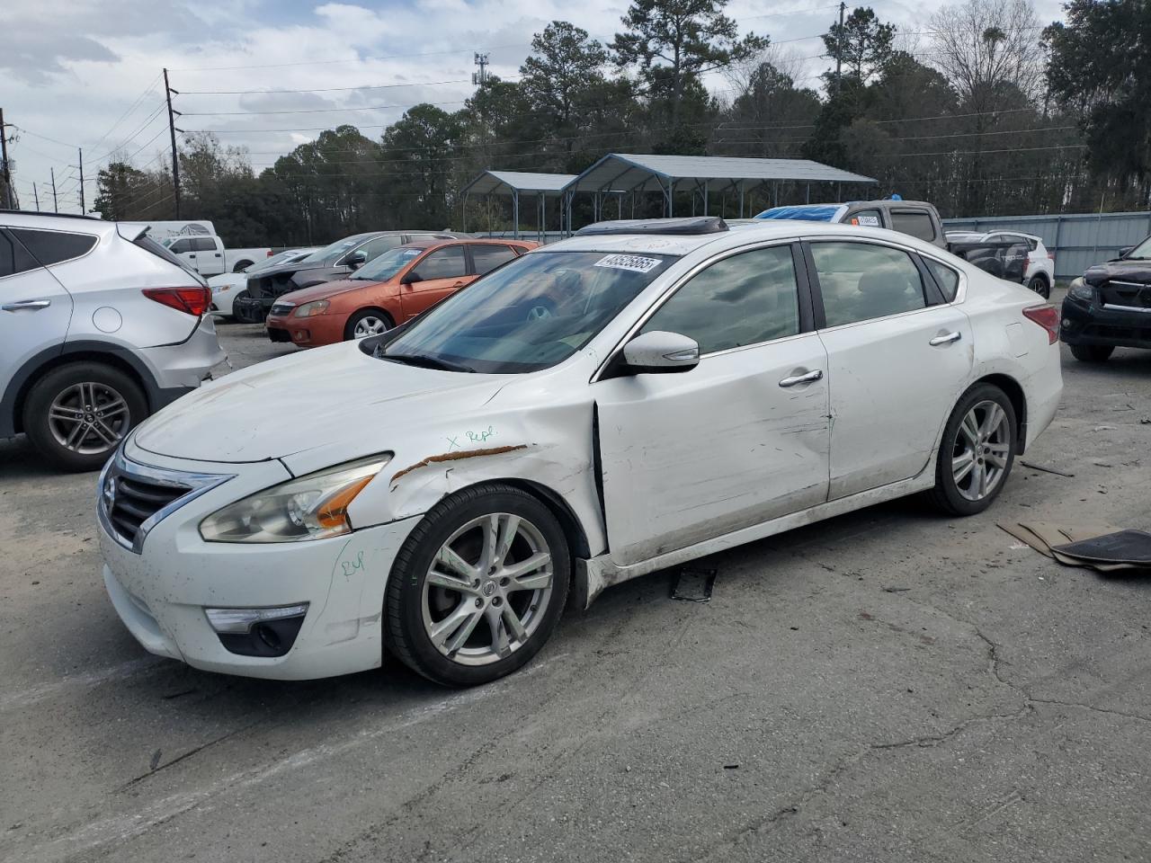 2013 Nissan Altima - Image 1