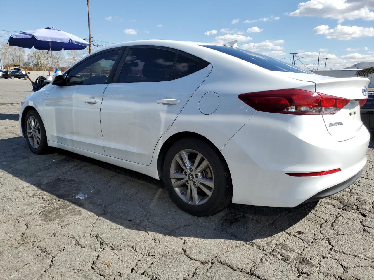 2018 Hyundai Elantra - Image 2