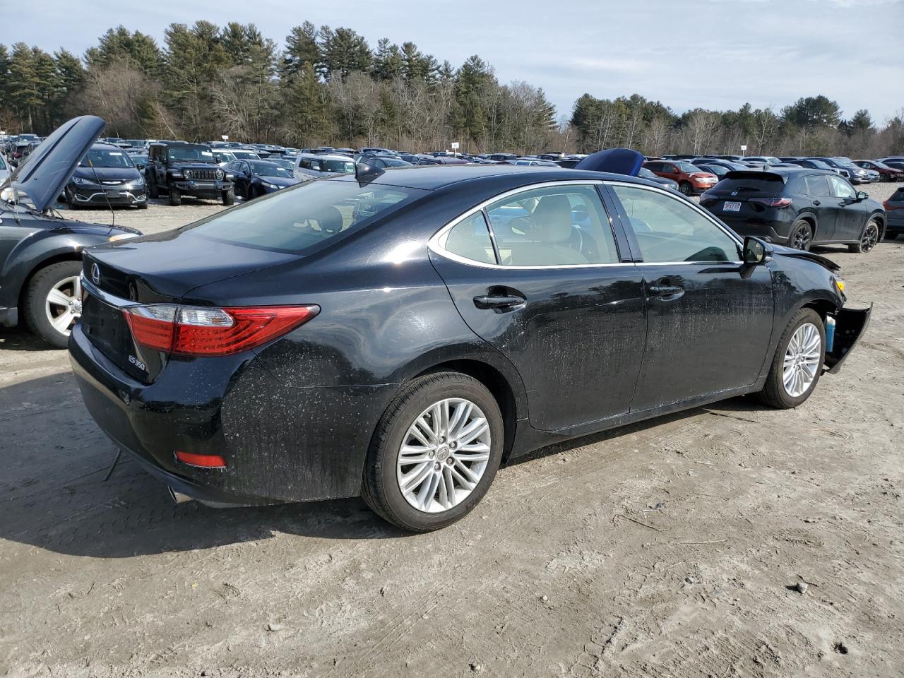 2015 Lexus ES - Image 3