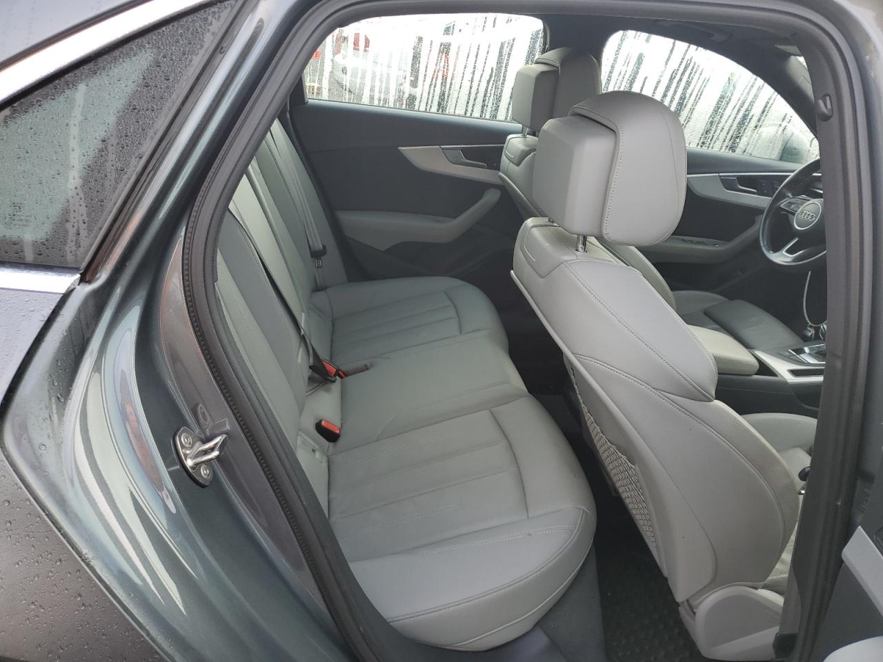 2017 Audi A4 - Image 10