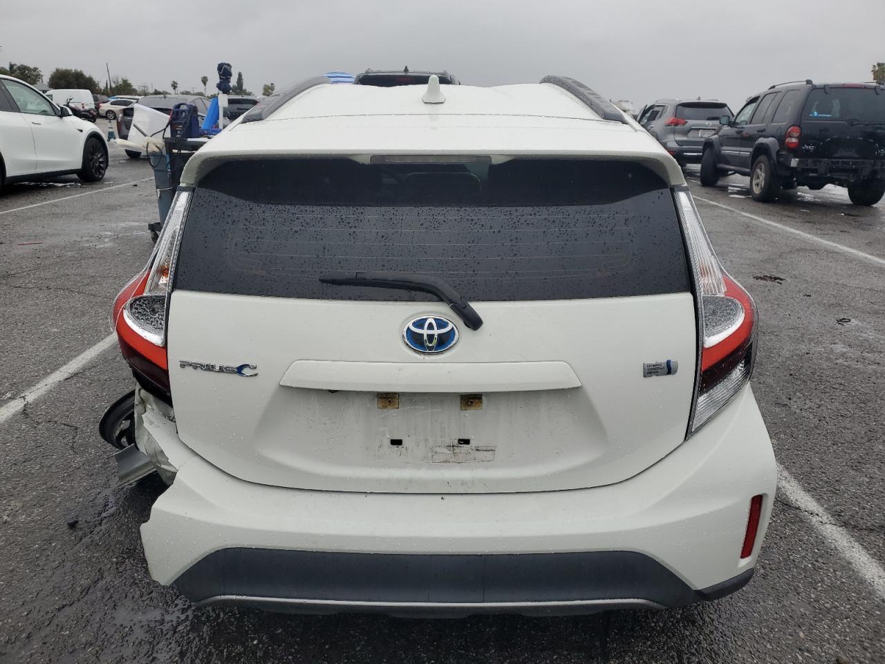 2018 Toyota Prius - Image 6
