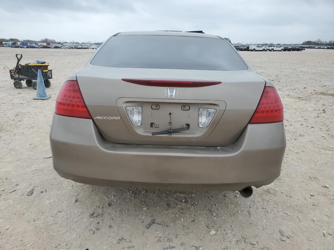 2006 Honda Accord - Image 6