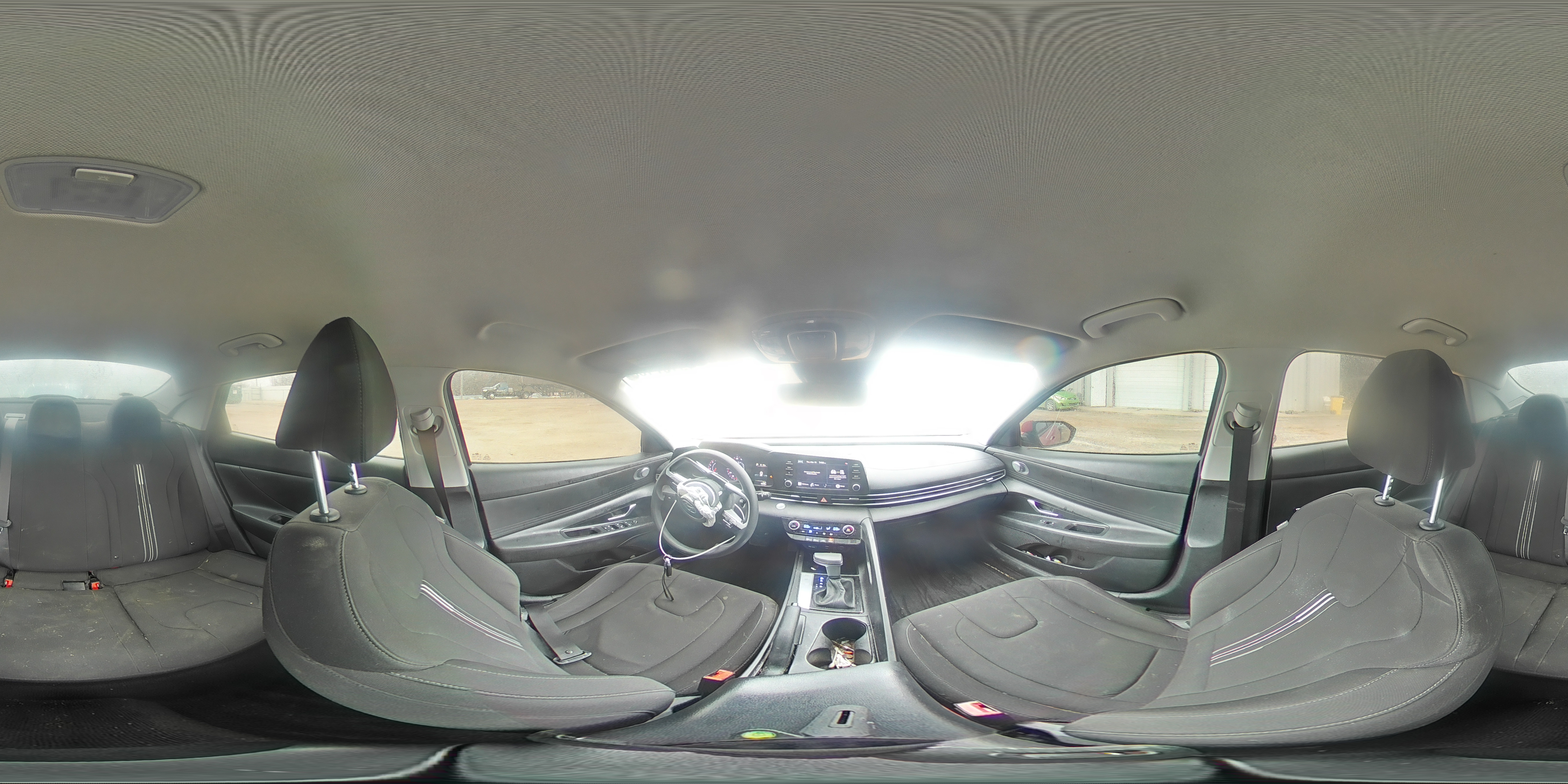 2021 Hyundai Elantra - Image 13