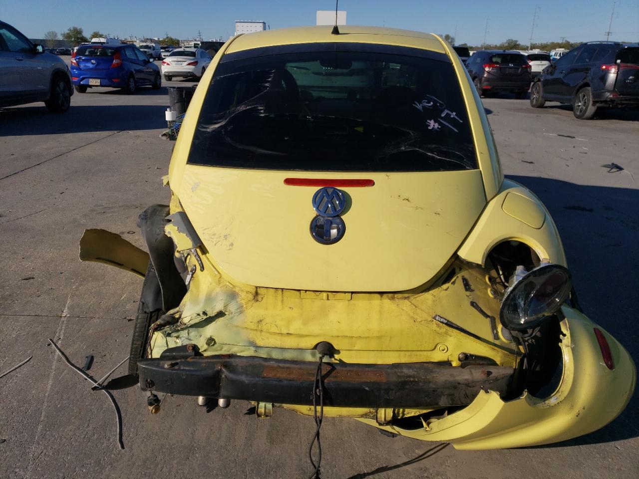 2001 Volkswagen Beetle - Image 6