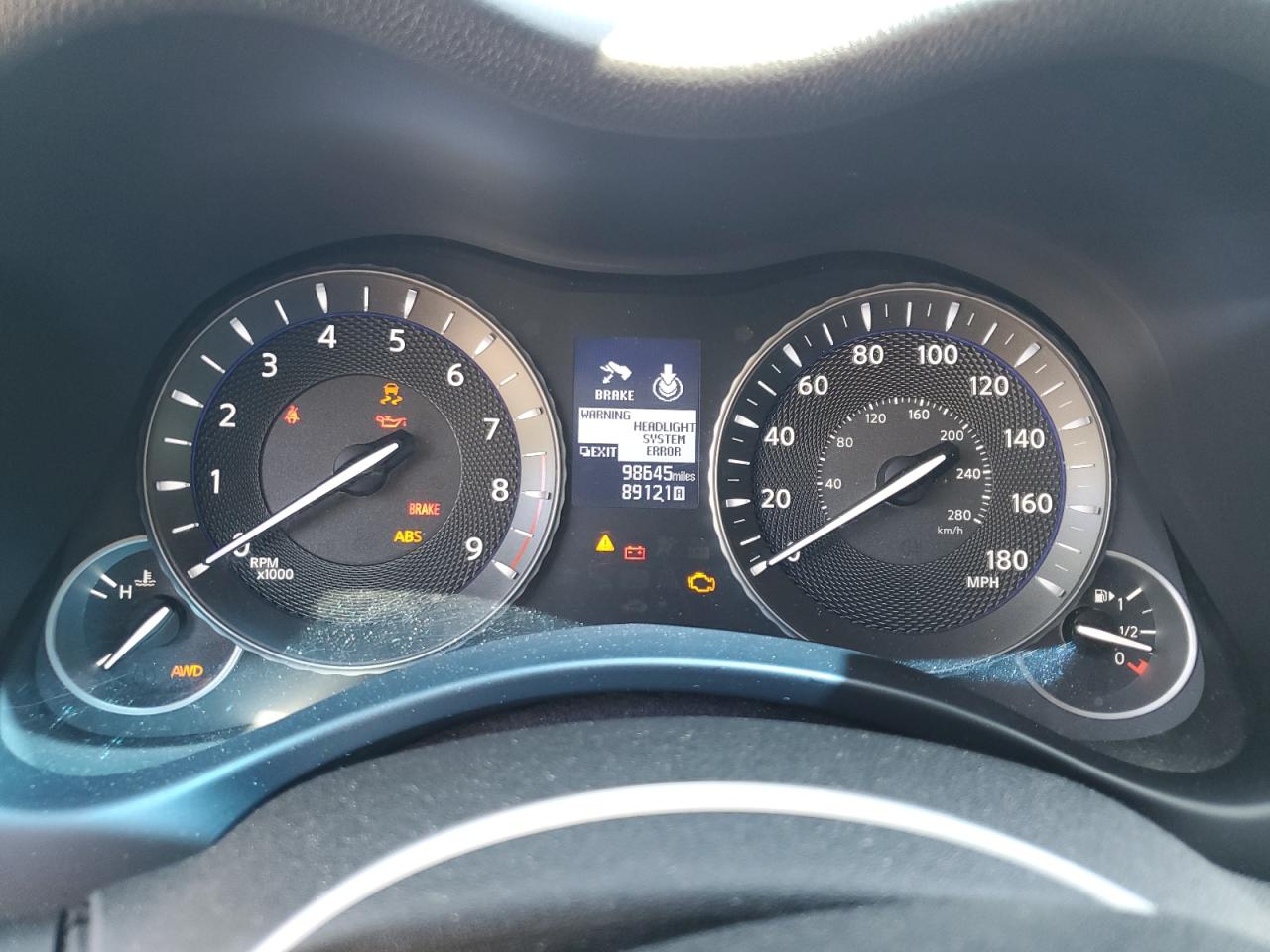 2015 Infiniti Q70 - Image 9