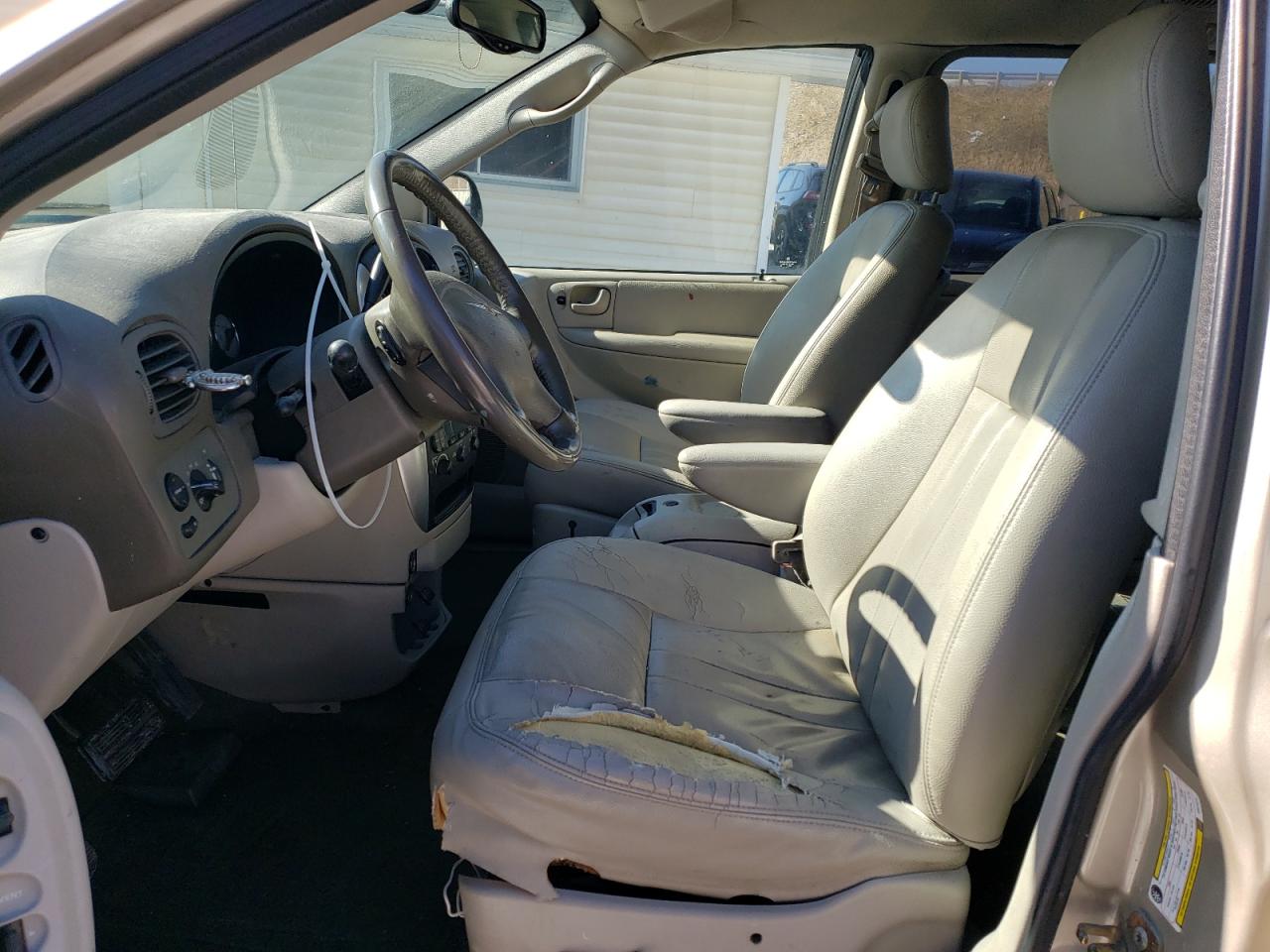 2005 Chrysler Town & Country - Image 7