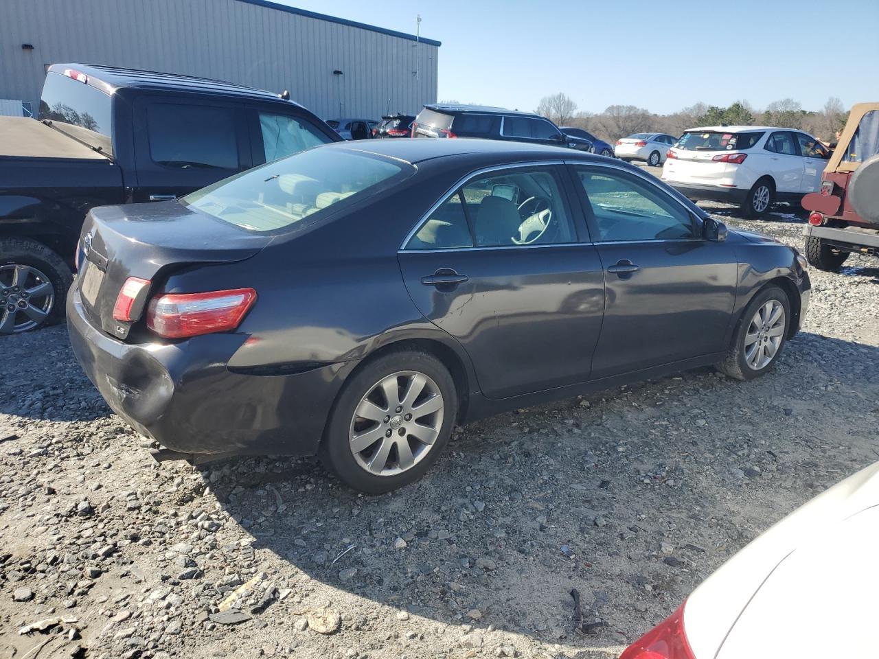 2009 Toyota Camry - Image 3