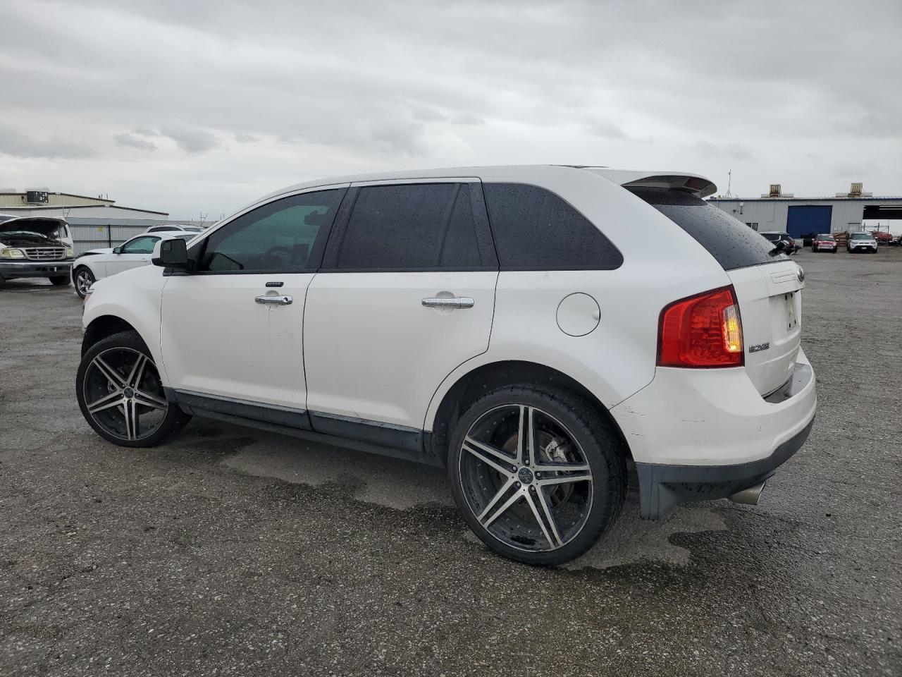 2011 Ford Edge - Image 2