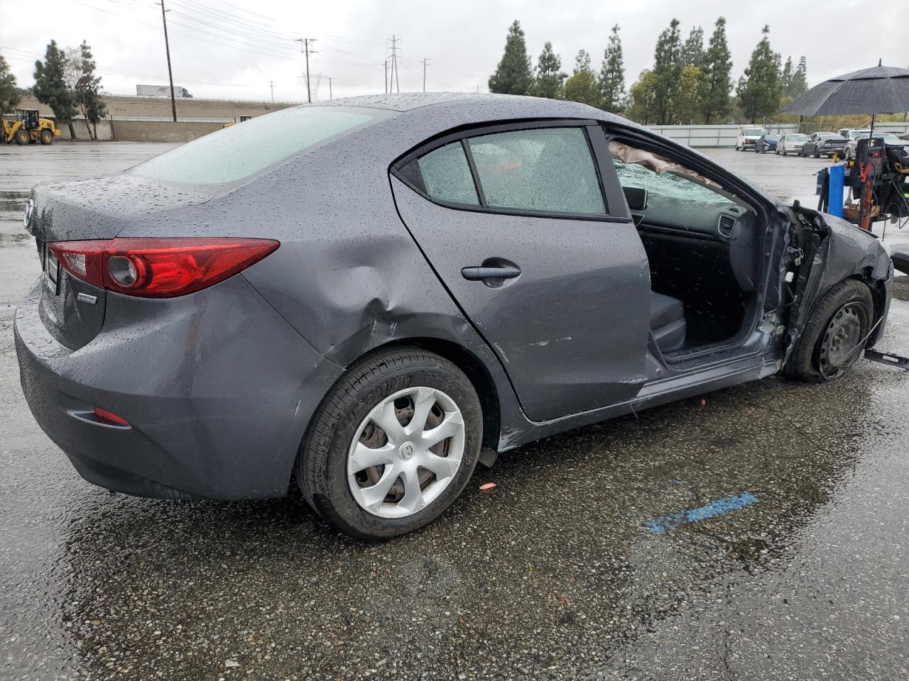 2016 Mazda 3 - Image 3