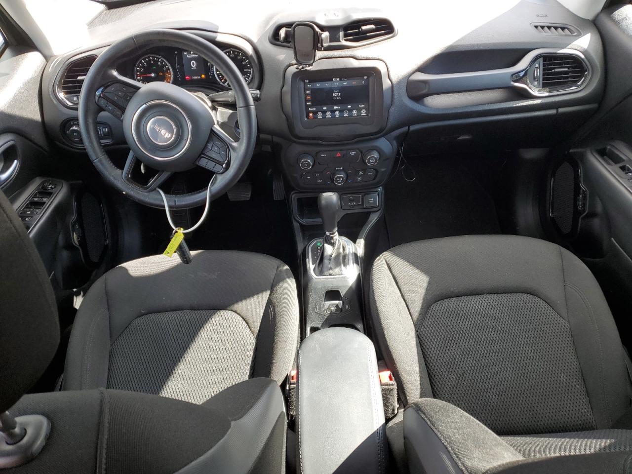 2018 Jeep Renegade - Image 8