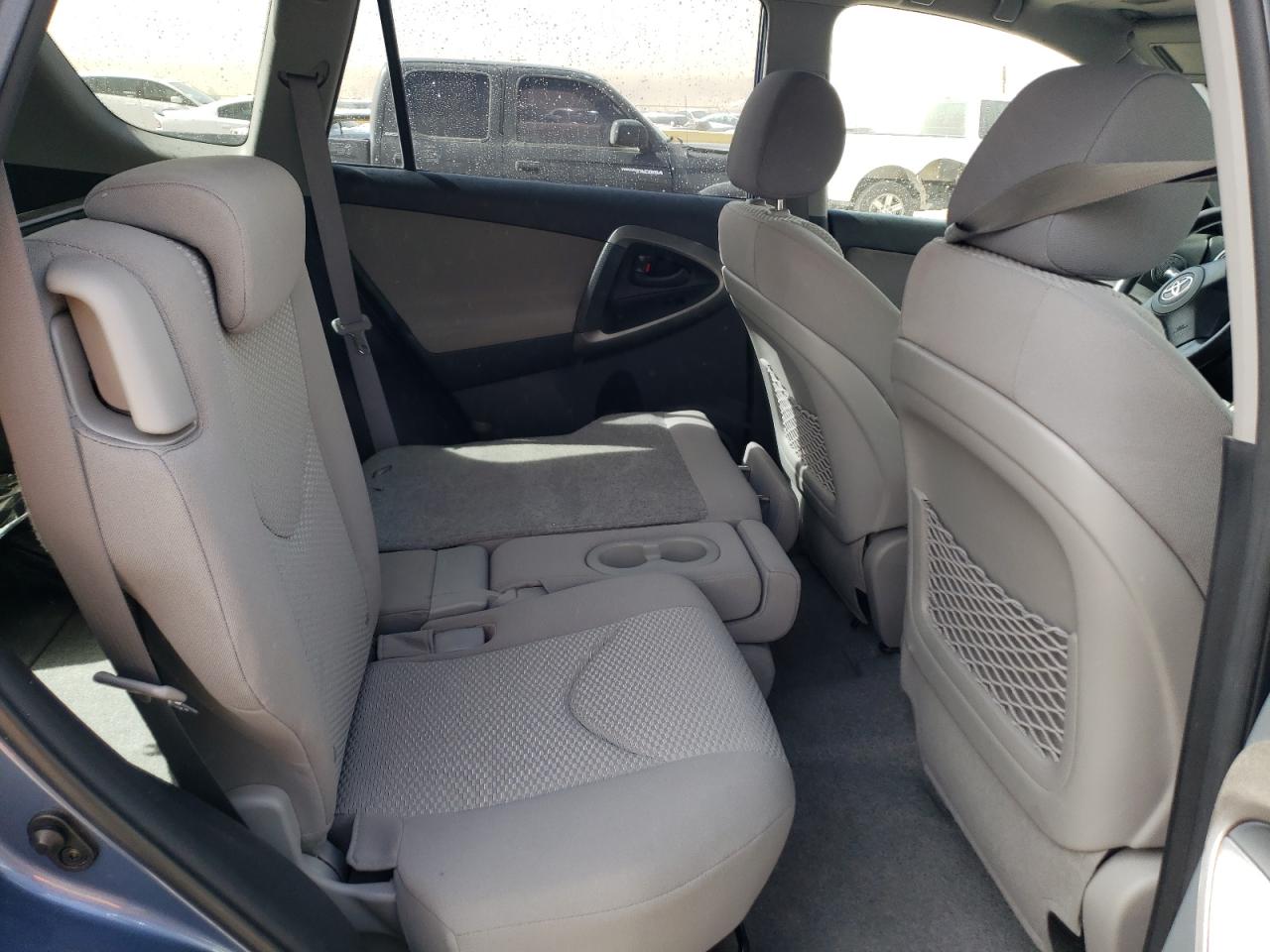 2011 Toyota RAV 4 - Image 11