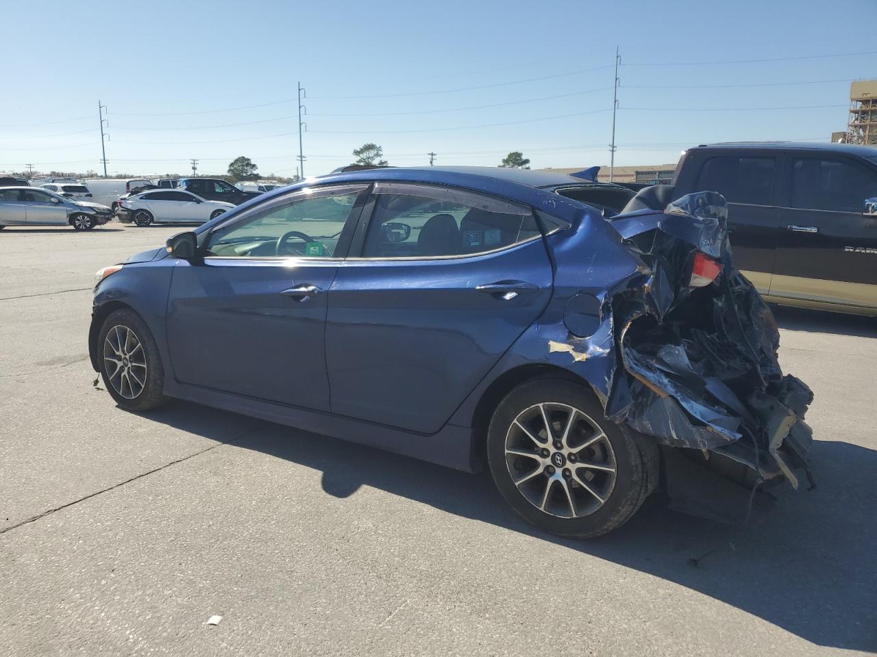 2013 Hyundai Elantra - Image 2