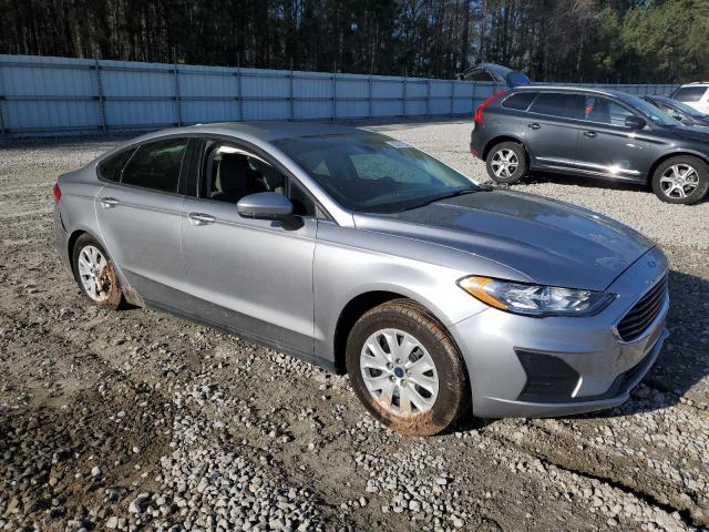  FORD FUSION 2020 Srebrny