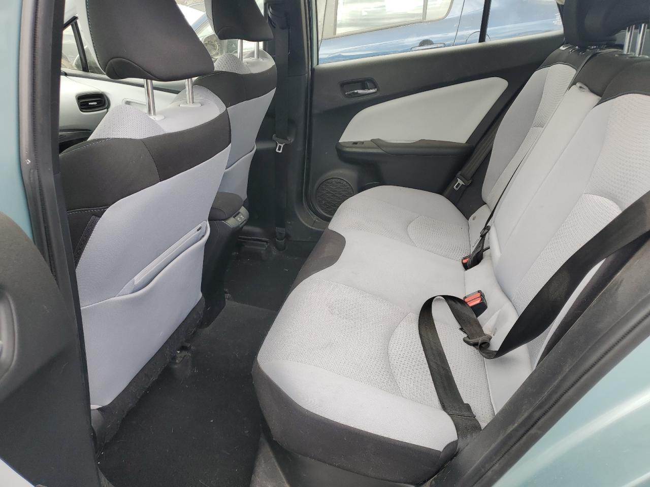2019 Toyota Prius - Image 11
